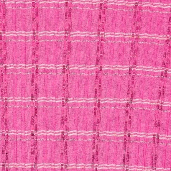 Free People Revolve Snowbunny GF Rib Off the shoulder Top in Fuchsia Fizz Combo - Picture 4 of 5